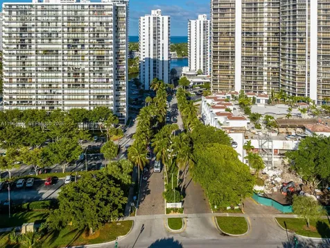 20505 E Country Club Drive Aventura FL 33180