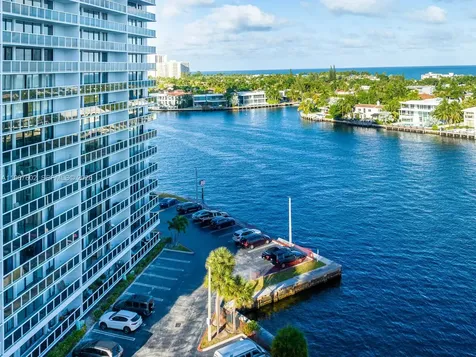 20505 E Country Club Drive Aventura FL 33180