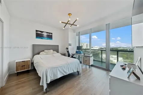 888 Biscayne Boulevard Miami FL 33132