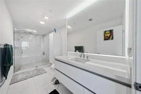 888 Biscayne Boulevard Miami FL 33132