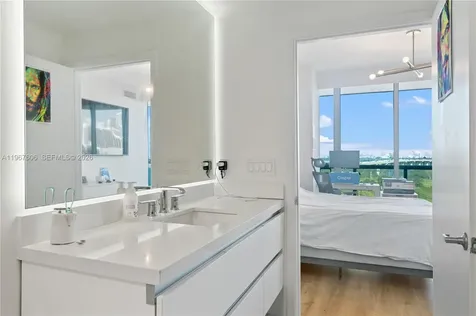 888 Biscayne Boulevard Miami FL 33132