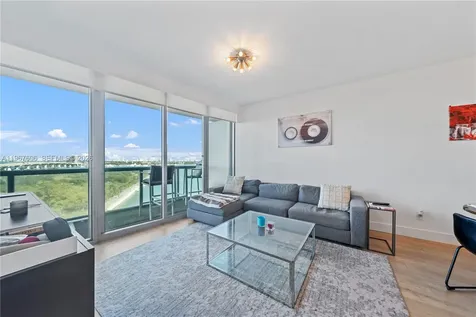 888 Biscayne Boulevard Miami FL 33132