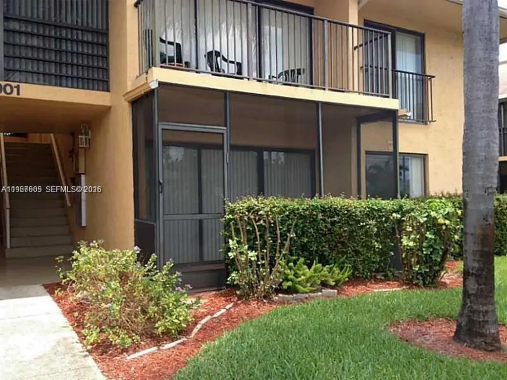 5901 Washington Street Hollywood FL 33023