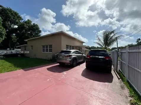 735 NE 152nd Street Miami FL 33162