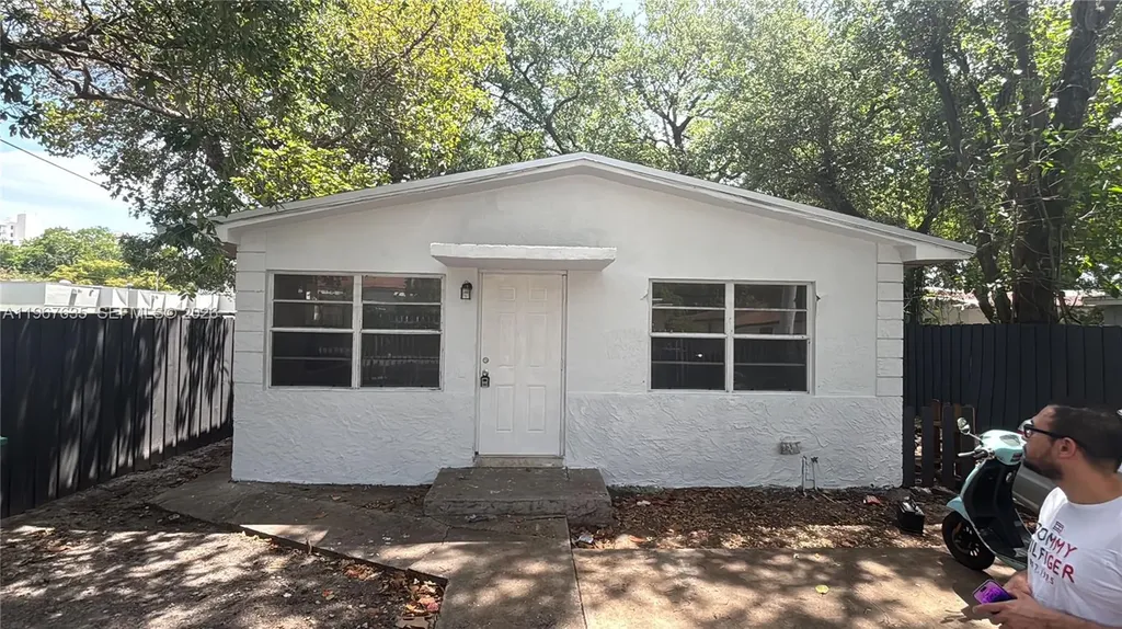 5545 NW 3rd Avenue Miami FL 33127