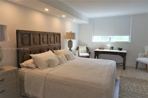 210 Sea View Drive Key Biscayne FL 33149