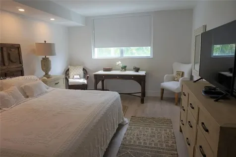 210 Sea View Drive Key Biscayne FL 33149