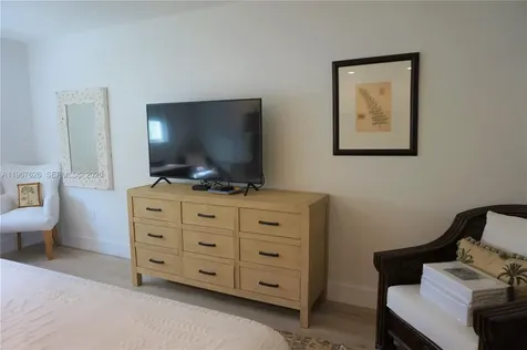 210 Sea View Drive Key Biscayne FL 33149