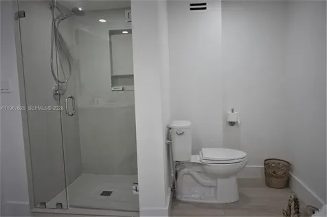 210 Sea View Drive Key Biscayne FL 33149