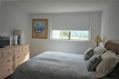 210 Sea View Drive Key Biscayne FL 33149