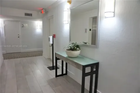 210 Sea View Drive Key Biscayne FL 33149