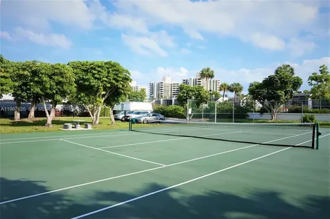 210 Sea View Drive Key Biscayne FL 33149