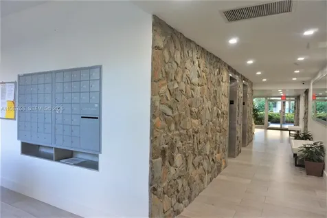 210 Sea View Drive Key Biscayne FL 33149