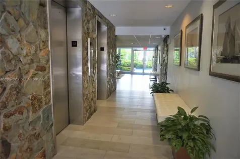 210 Sea View Drive Key Biscayne FL 33149