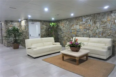 210 Sea View Drive Key Biscayne FL 33149
