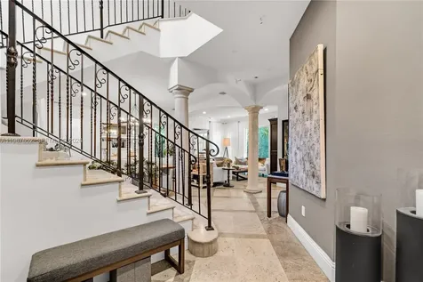 2752 Brickell Court Miami FL 33129