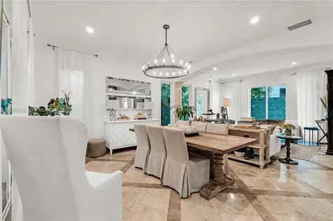 2752 Brickell Court Miami FL 33129