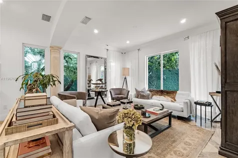 2752 Brickell Court Miami FL 33129
