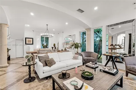 2752 Brickell Court Miami FL 33129