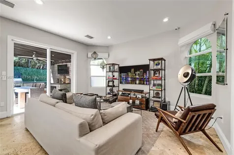 2752 Brickell Court Miami FL 33129