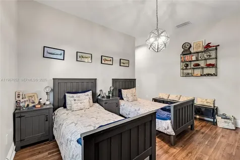 2752 Brickell Court Miami FL 33129