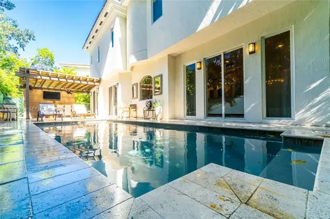 2752 Brickell Court Miami FL 33129