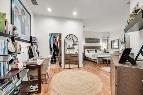 2752 Brickell Court Miami FL 33129