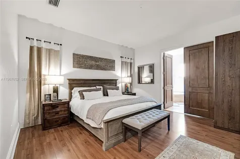 2752 Brickell Court Miami FL 33129