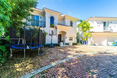 2752 Brickell Court Miami FL 33129