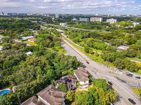 2752 Brickell Court Miami FL 33129