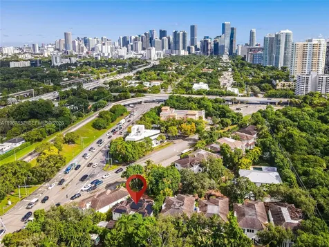 2752 Brickell Court Miami FL 33129