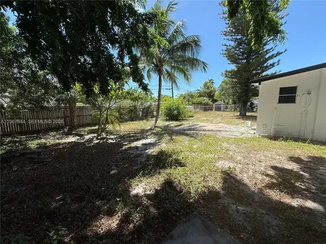 5264 NE 15th Avenue Deerfield Beach FL 33064