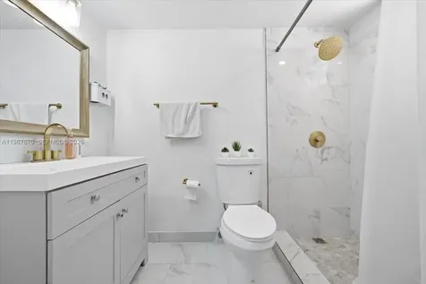 8027 Lake Drive Doral FL 33166