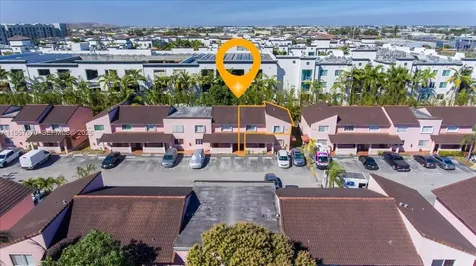 8027 Lake Drive Doral FL 33166