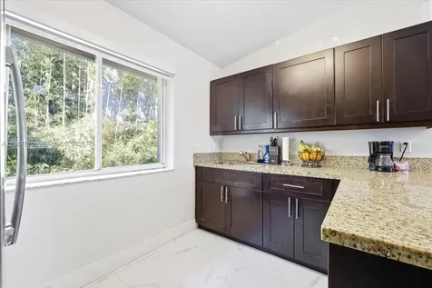 8027 Lake Drive Doral FL 33166