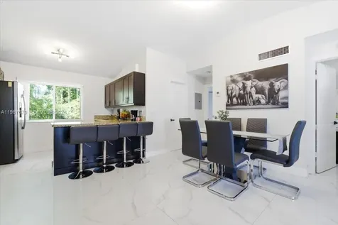 8027 Lake Drive Doral FL 33166