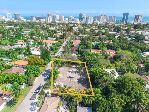 2880 Fairgreen Drive Miami Beach FL 33140