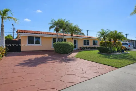 1901 SW 90th Avenue Miami FL 33165