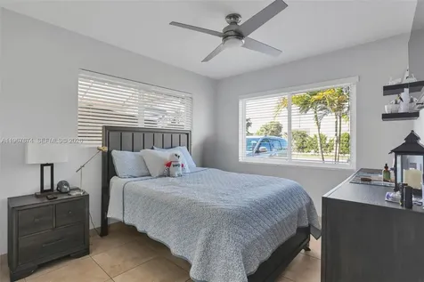 1901 SW 90th Avenue Miami FL 33165