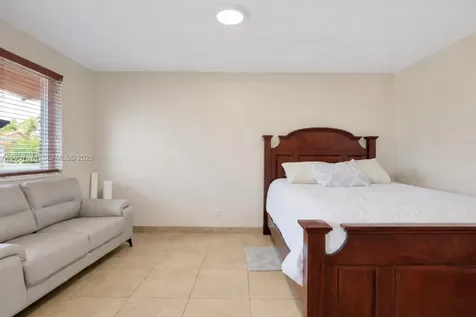 1901 SW 90th Avenue Miami FL 33165