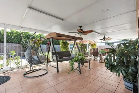 1901 SW 90th Avenue Miami FL 33165