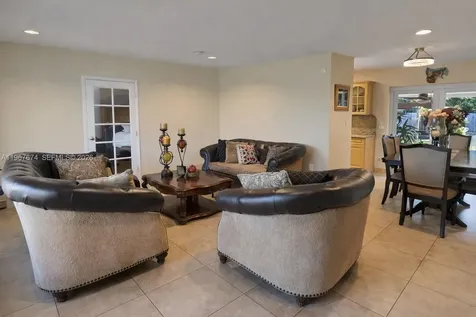 1901 SW 90th Avenue Miami FL 33165