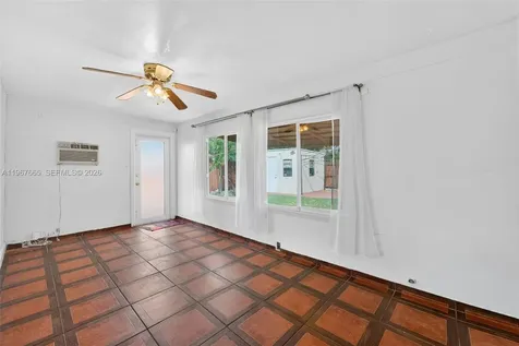 1919 NW 38th Street Oakland Park FL 33309