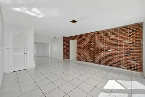 1919 NW 38th Street Oakland Park FL 33309