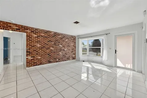 1919 NW 38th Street Oakland Park FL 33309