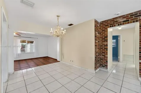 1919 NW 38th Street Oakland Park FL 33309