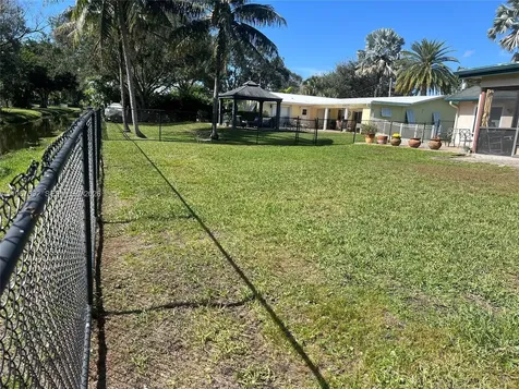 11520 NW 26th Street Plantation FL 33323