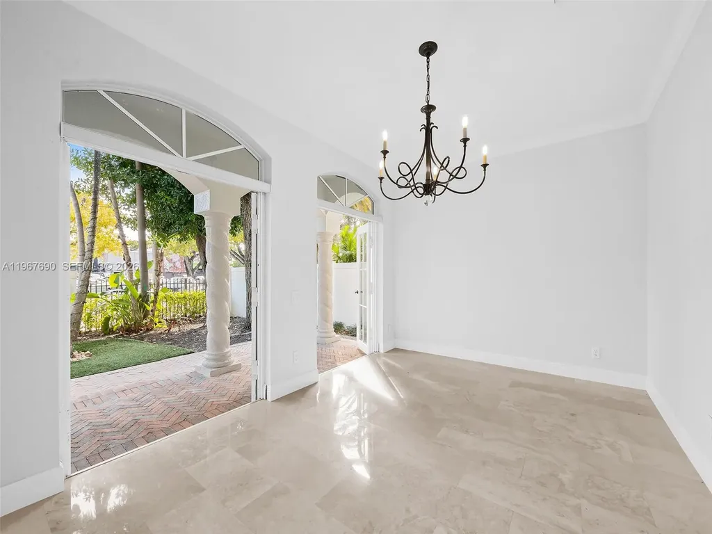 827 SE 2nd Court Fort Lauderdale FL 33301