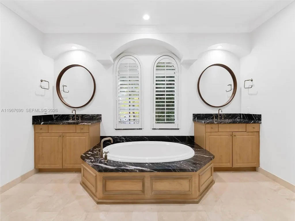 827 SE 2nd Court Fort Lauderdale FL 33301