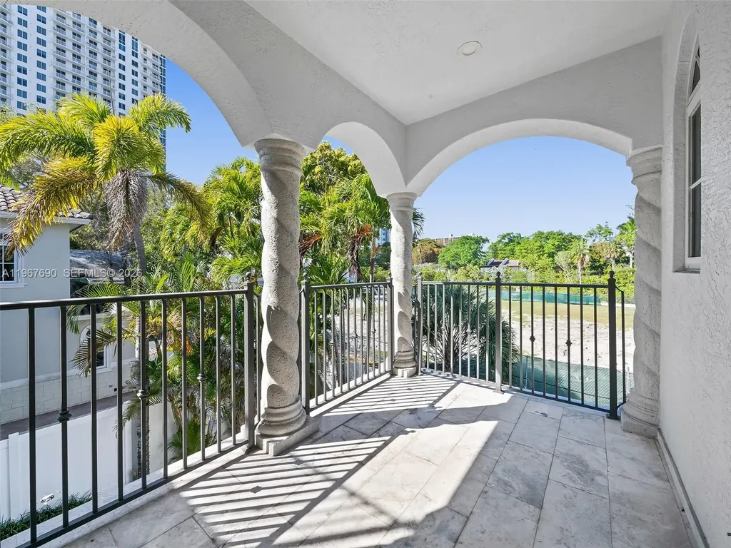 827 SE 2nd Court Fort Lauderdale FL 33301